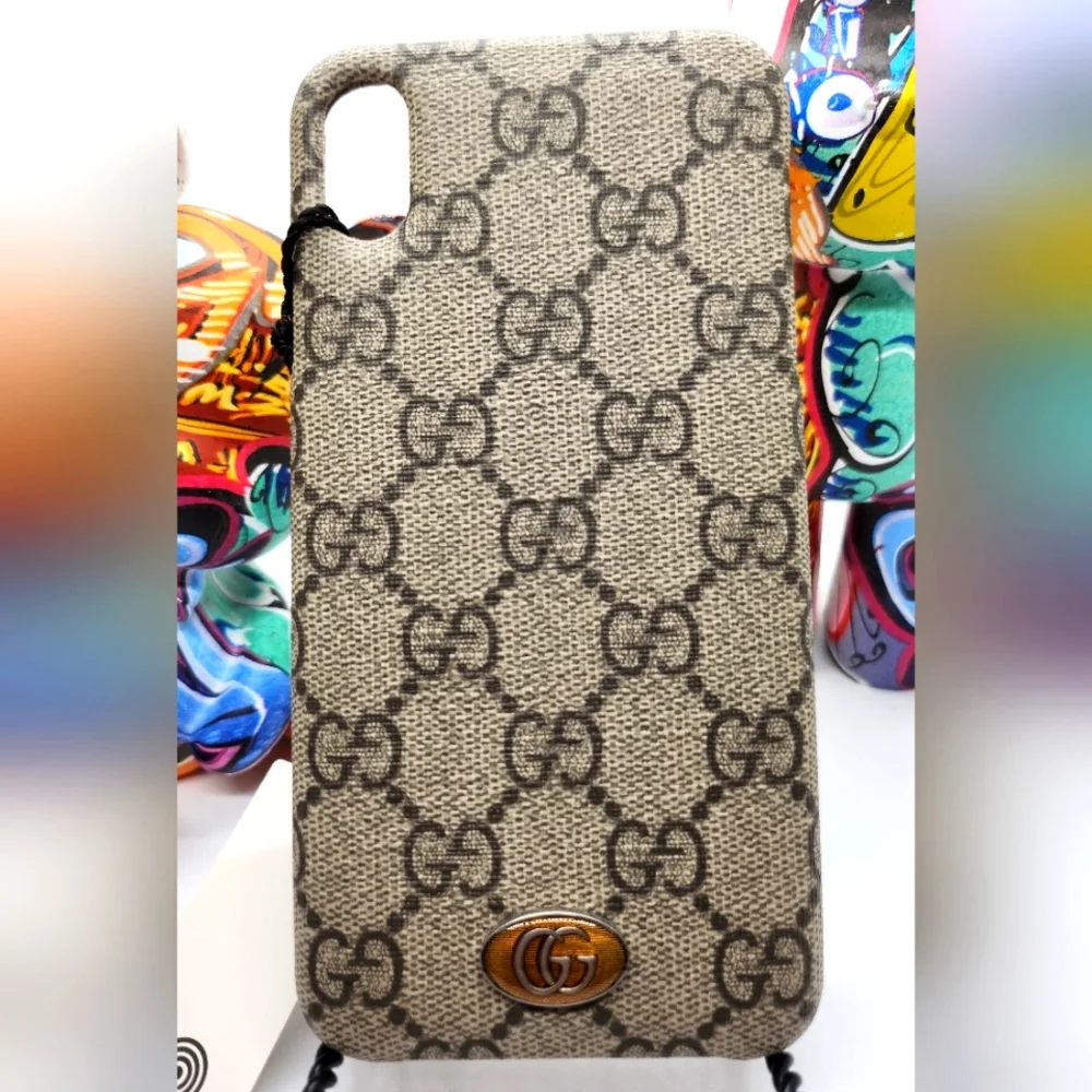 *NWT* Gucci Phone Case‎
